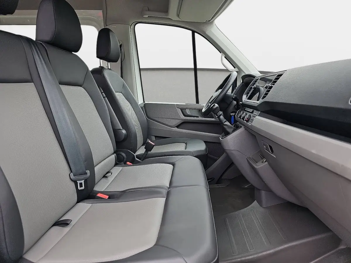 VW CRAFTER 35 TDI PLUS L3H3 FWD NAVI KLIMA 7-SITZE PDC AHK