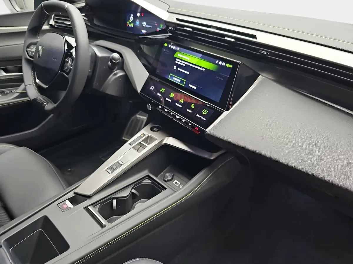PEUGEOT 308 SW 1.2 HYBRID GT KOMFORT PAKET AHK LM