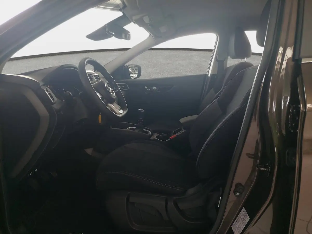 NISSAN QASHQAI 1.3 DIG-T NAVI CONNECT WINTER PDC KAMERA LM