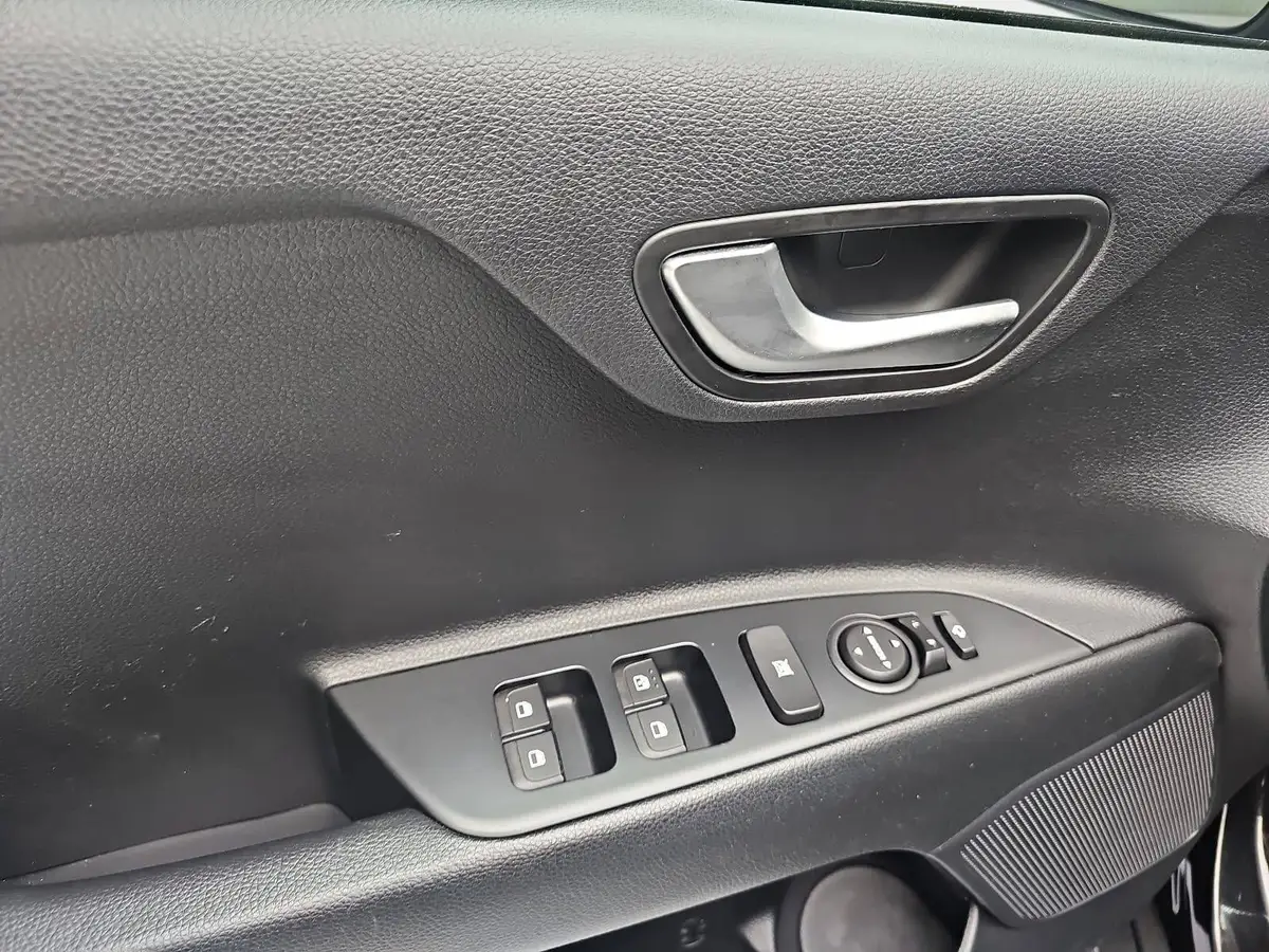 KIA STONIC 1.0 T-GDI DCT NAVI LED KAMERA LM17