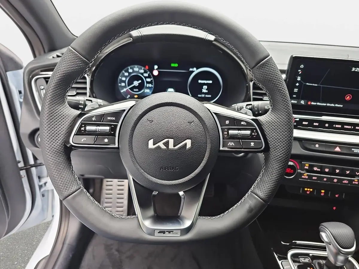 KIA CEED SW 1.5 T-GDI DCT7 GT-LINE TECHNOLOGIE LEDER PERFORMANCE