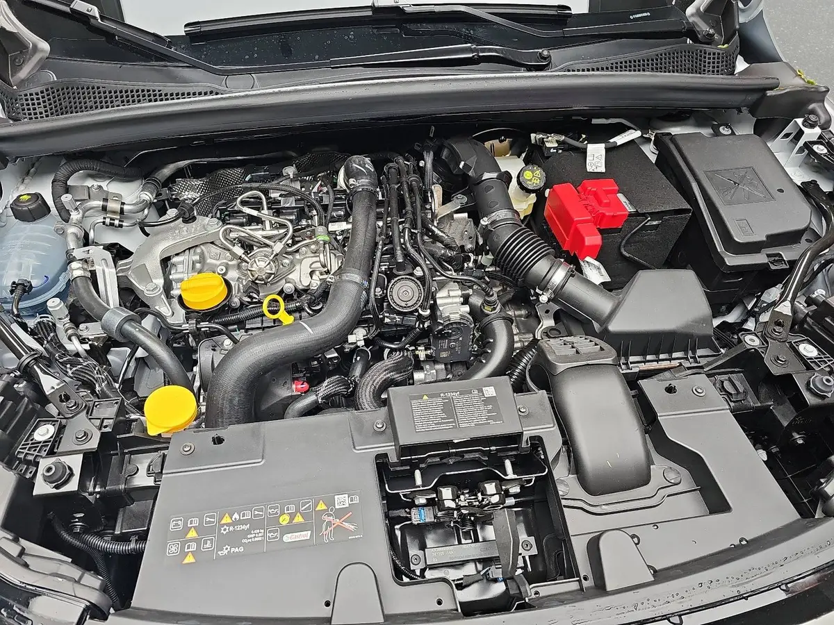 RENAULT CAPTUR II 1.3 TCE 160 EDC TECHNO LED KLIMA DAB KAMERA LM1