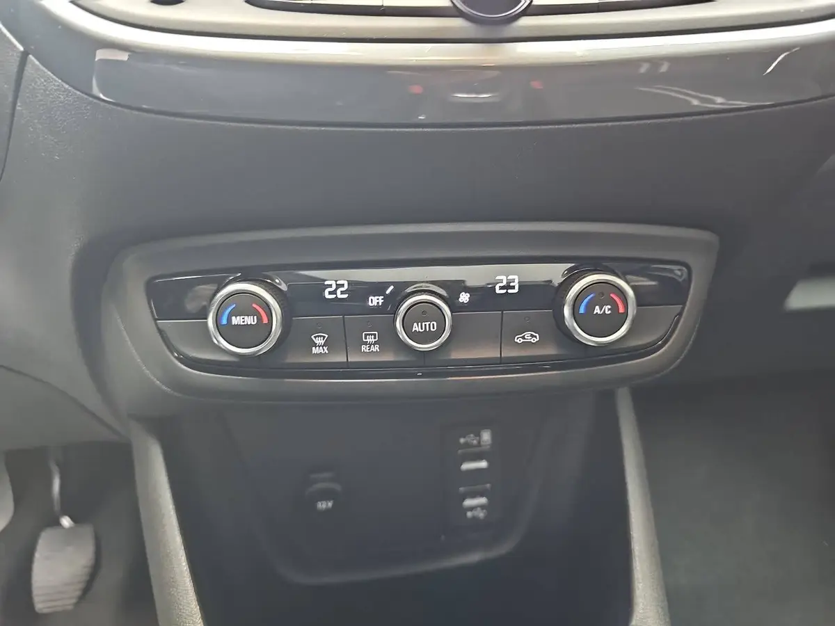 OPEL CROSSLAND (X) 1.2 TURBO ELEGANCE NAVI LED PANO SICHT P-ASSIST KA