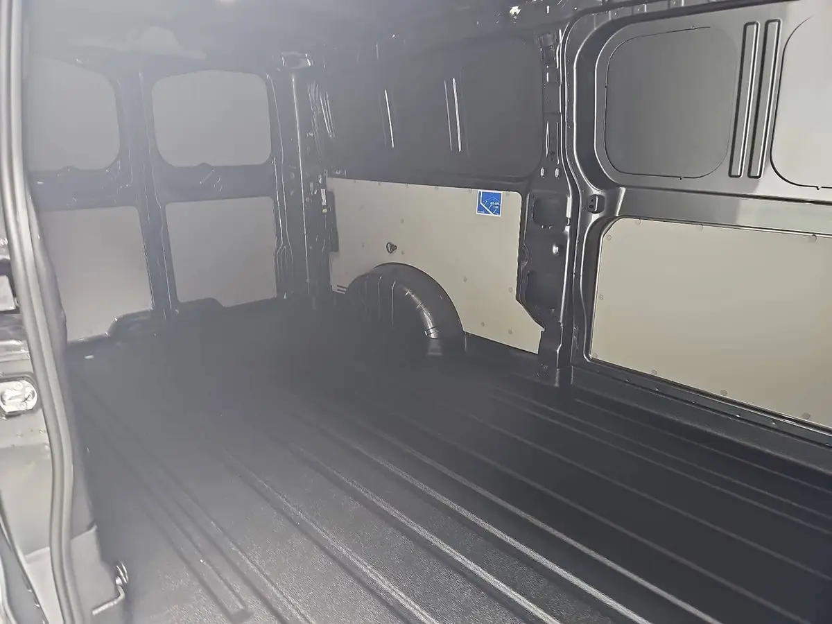 VW T7 TRANSPORTER 2.0 TDI DSG KASTEN L2H1 NAVI LED ACC WINTER 3-S KA