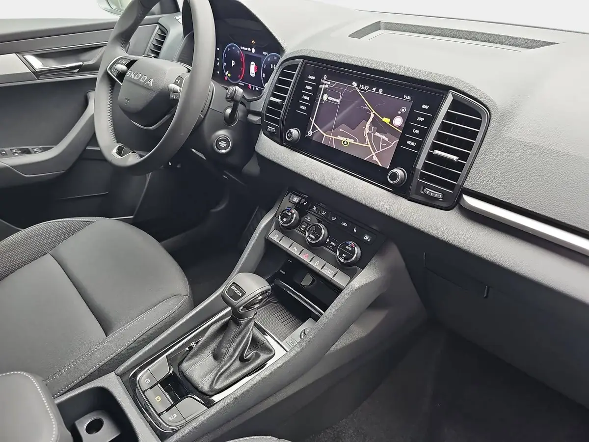 SKODA KAROQ 2.0 TDI DSG DRIVE NAVI LED AHK LM