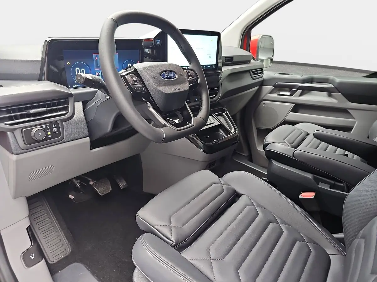 FORD TOURNEO CUSTOM 2.0 ECOBLUE AUTO. L1 TITANIUM X NAVI LED AHK