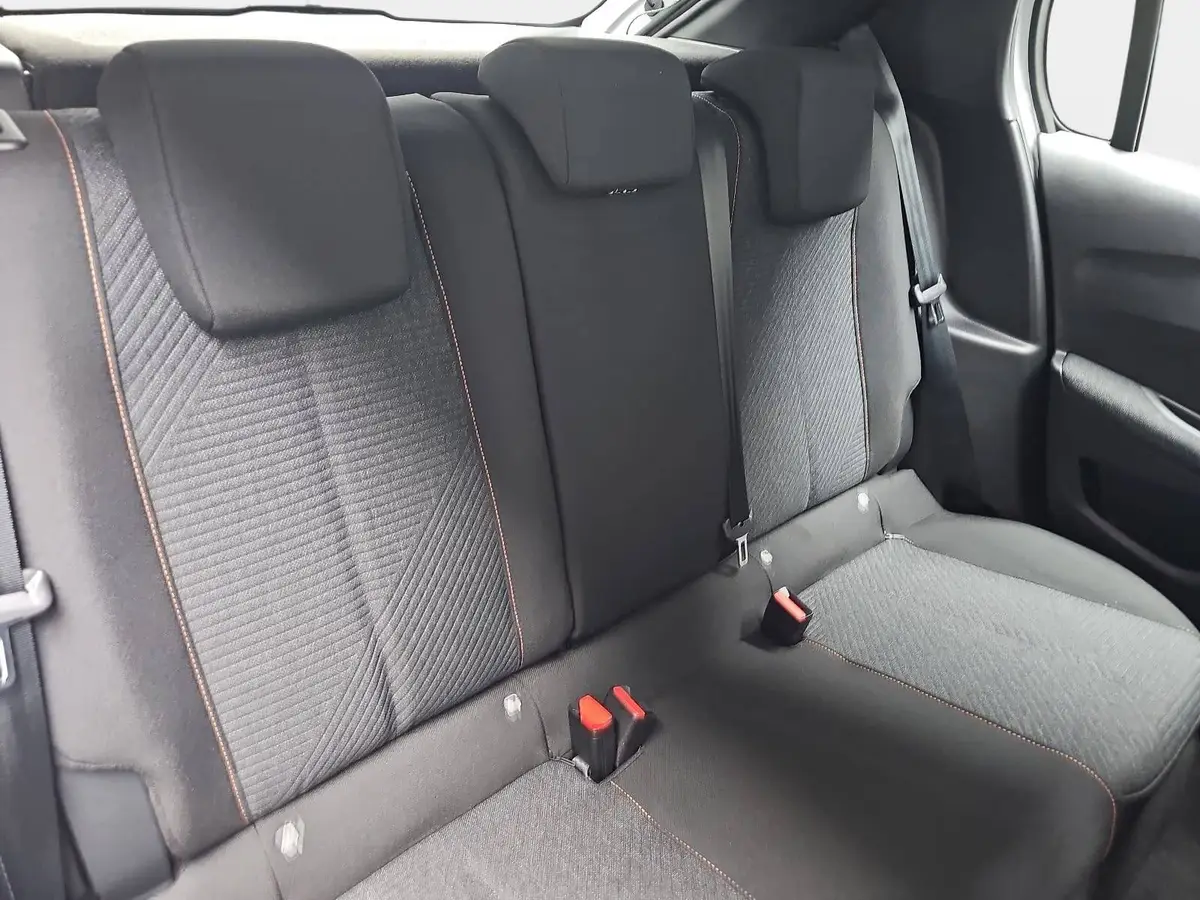 PEUGEOT 208 1.2 HYBRID 110 E-DSC6 STYLE LED GRA SHZ