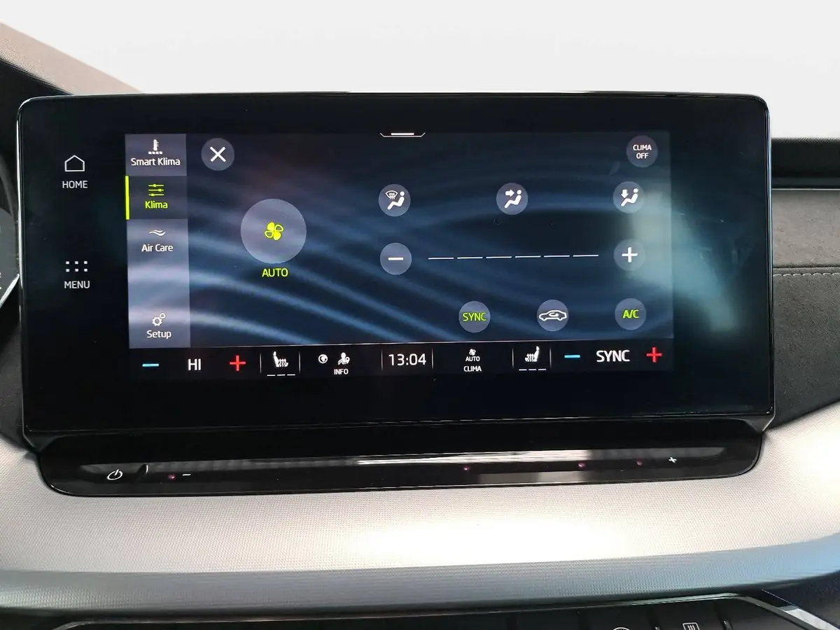 SKODA OCTAVIA COMBI 1.5 TSI ACT OPF STYLE NAVI MATRIX-LED KAMERA LM18