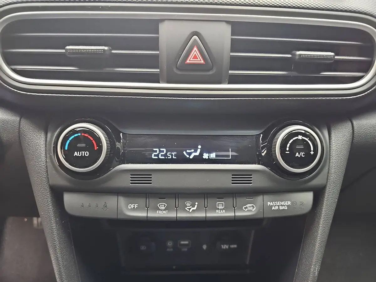 HYUNDAI KONA 1.6 T-GDI DCT PREMIUM 2WD NAVI LED KLIMAAUTO LEDER