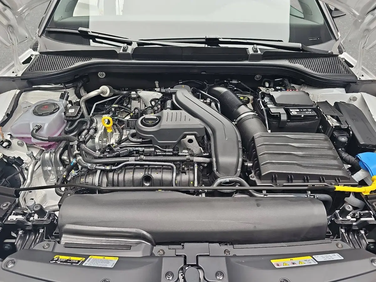 SKODA KAMIQ 1.5 TSI DSG MONTE CARLO MATRIX KAMERA AHK