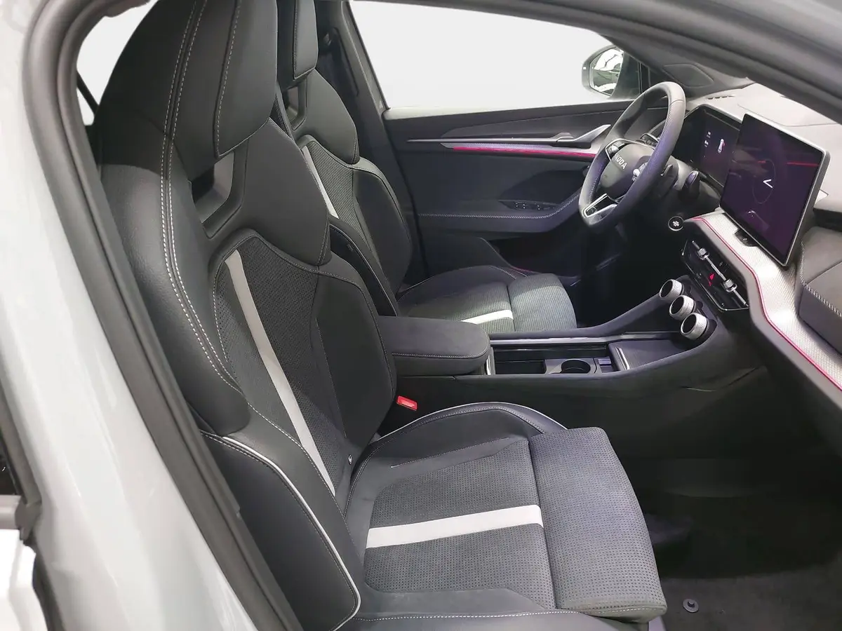 SKODA KODIAQ 1.5 TSI DSG SPORTLINE NAVI LED ACC PANO WINTER AHK