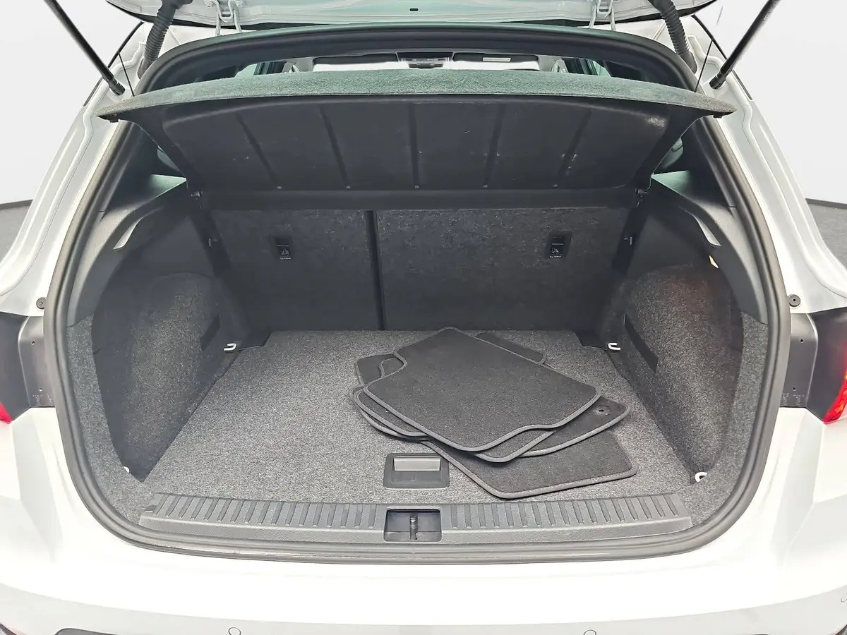 SEAT ARONA 1.0 TSI DSG FR AHK ACC P-ASSIST LM
