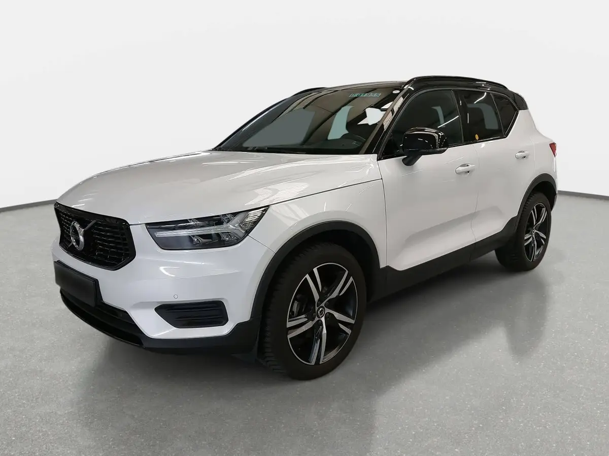 VOLVO XC40 T3 2WD R-DESIGN LED GRA WINTER LM