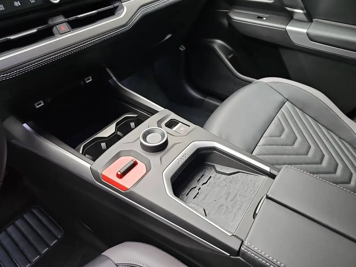 JEEP COMPASS 1.2 E-HYBRID DCT FIRST EDITION MJ26 PREMIUM-PAKET PANORAMA