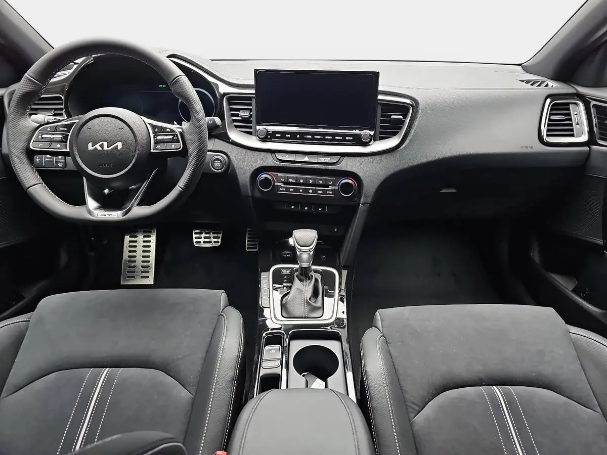 KIA XCEED 1.6 T-GDI 150 DCT GT-LINE MJ26 LEDER GLASDACH
