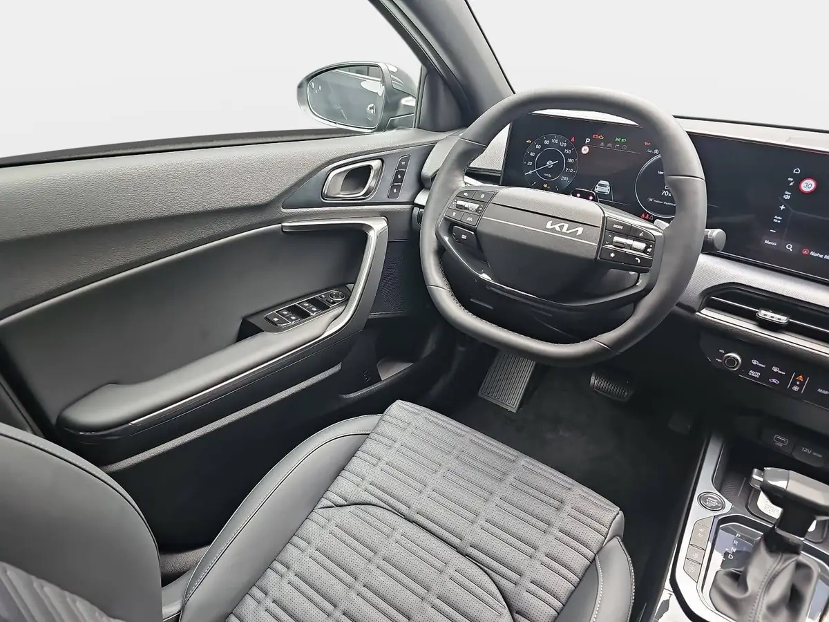 KIA XCEED 1.6 T-GDI 150 DCT SPIRIT MJ27 SOUND SITZ ADVANCED