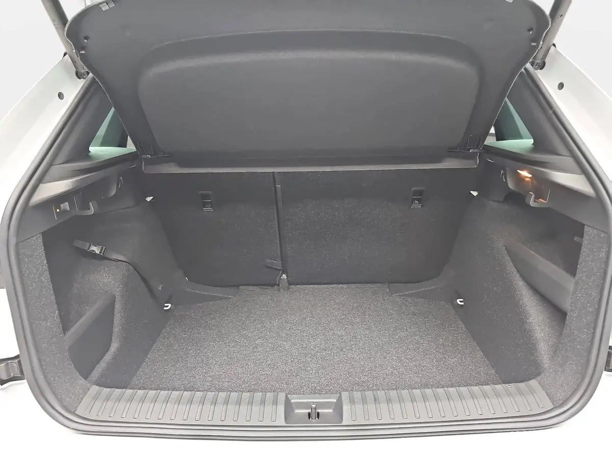 SKODA KAMIQ 1.5 TSI DSG MONTE CARLO NAVI MATRIX-LED PANO WINTE