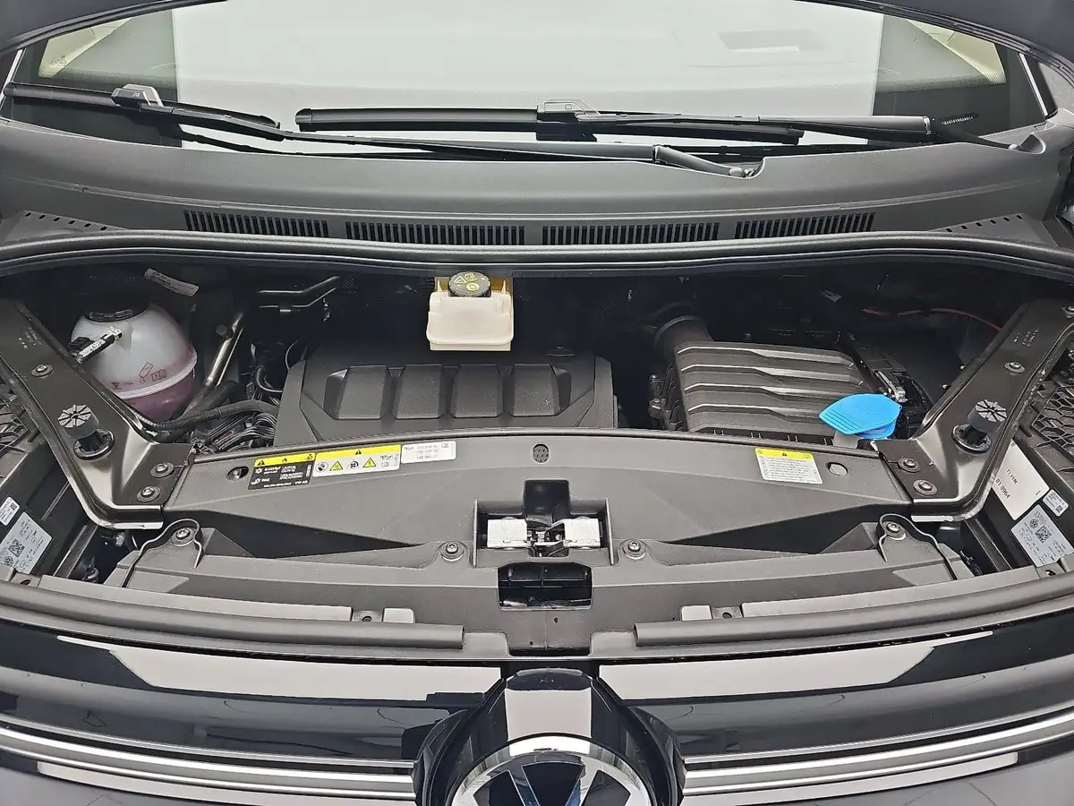 VW T7 MULTIVAN 2.0 TDI DSG EDITION LANG ACC AHK