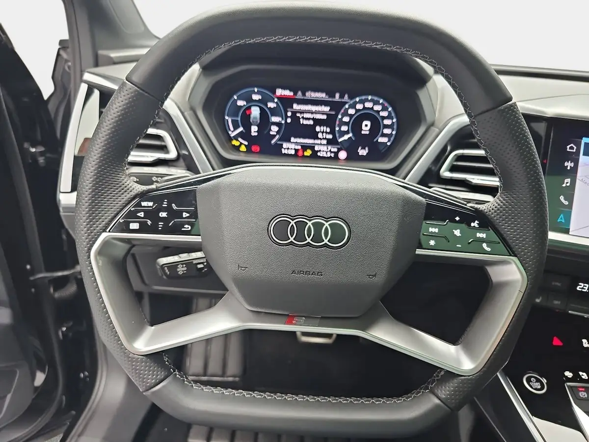 AUDI Q4 E-TRON 45 S-LINE 82KWH LED-MATRIX KAMERA