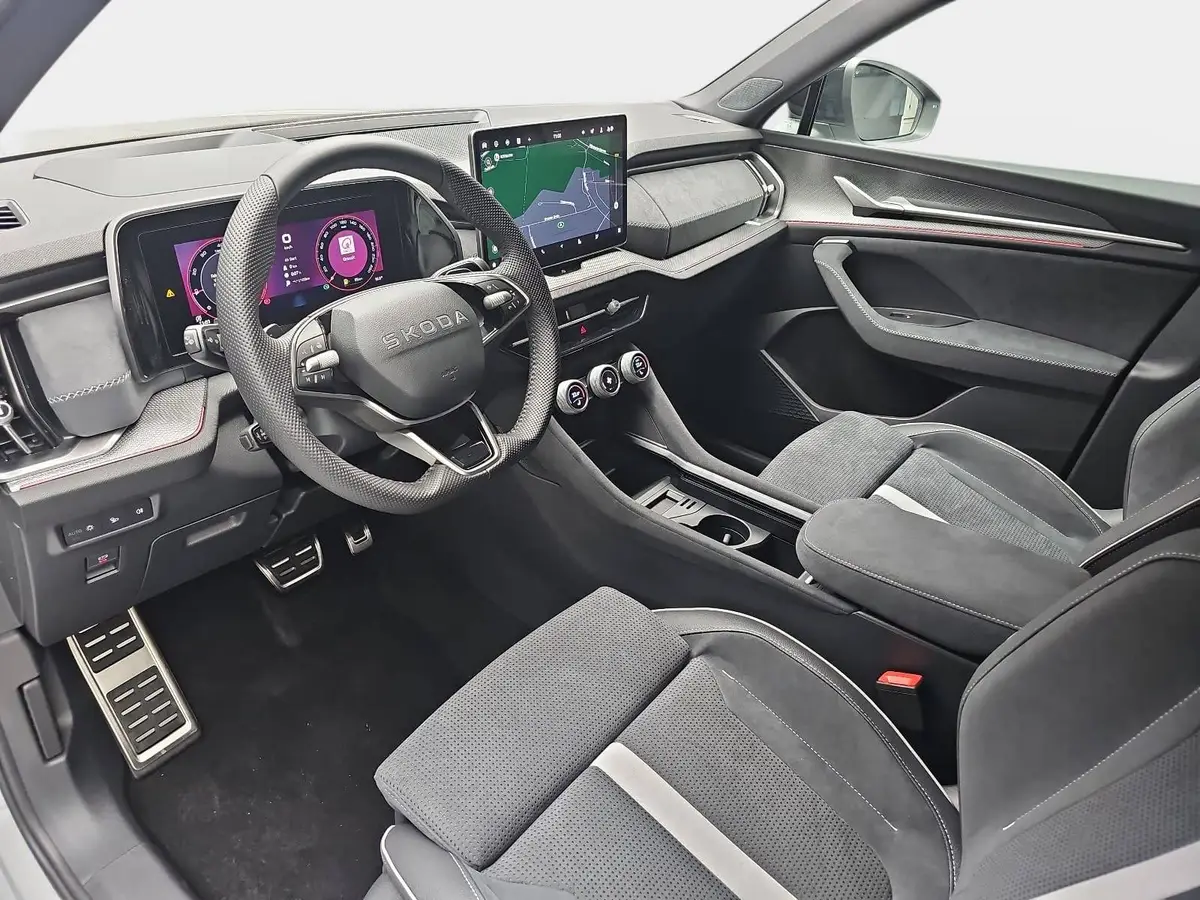 SKODA KODIAQ 2.0 TDI DSG SPORTLINE 4X4 PANO AHK