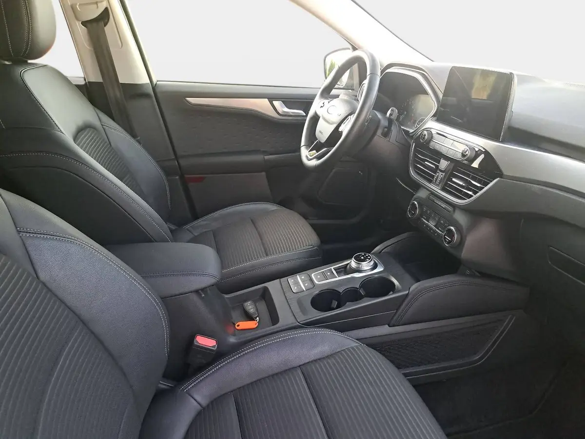 FORD KUGA 2.0 ECOBLUE AUTO. ALLRAD TITANIUM X WINTER NAVI ADAPTIV-LED B&O LM18 AHK