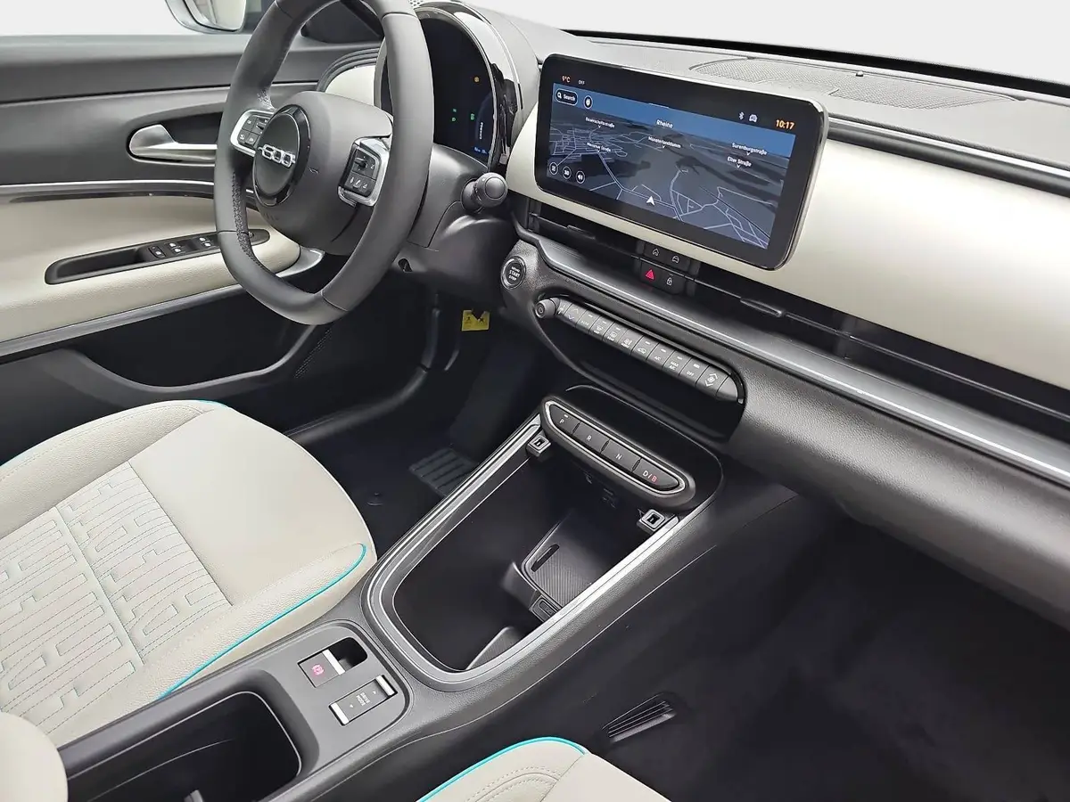 FIAT 600E ELEKTRO LA PRIMA