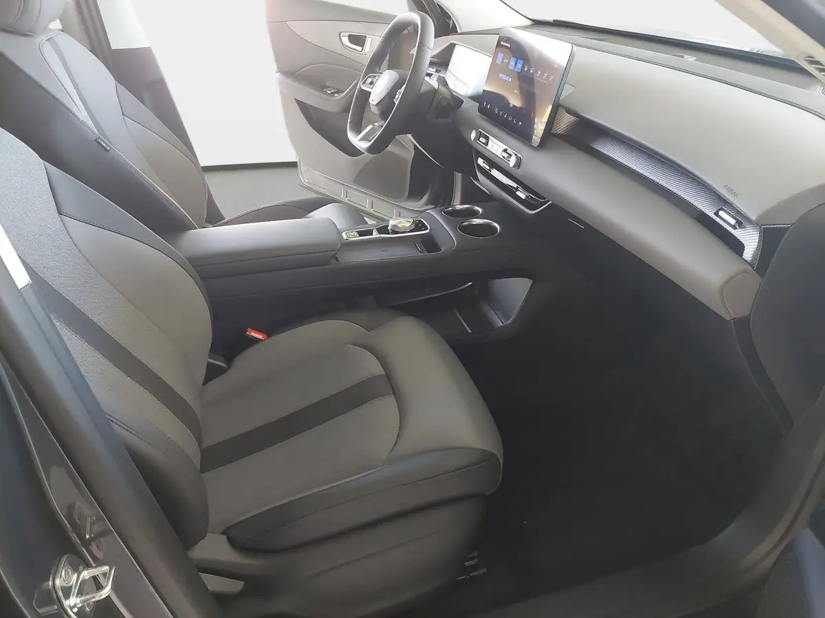 MG S5 EV 64 KWH MY25 LUXURY