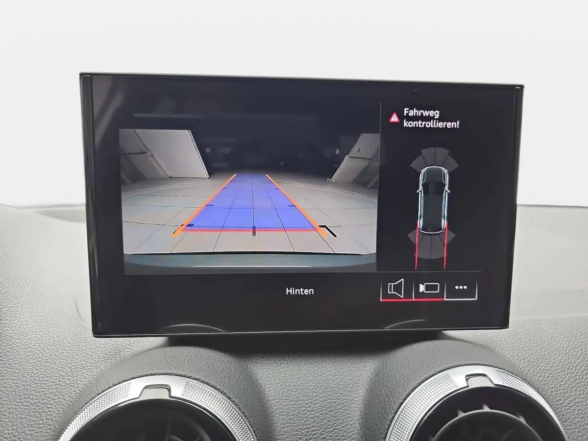 AUDI Q2 35 TFSI S-TRONIC S LINE NAVI LED ACC EL.HECKKL. WI
