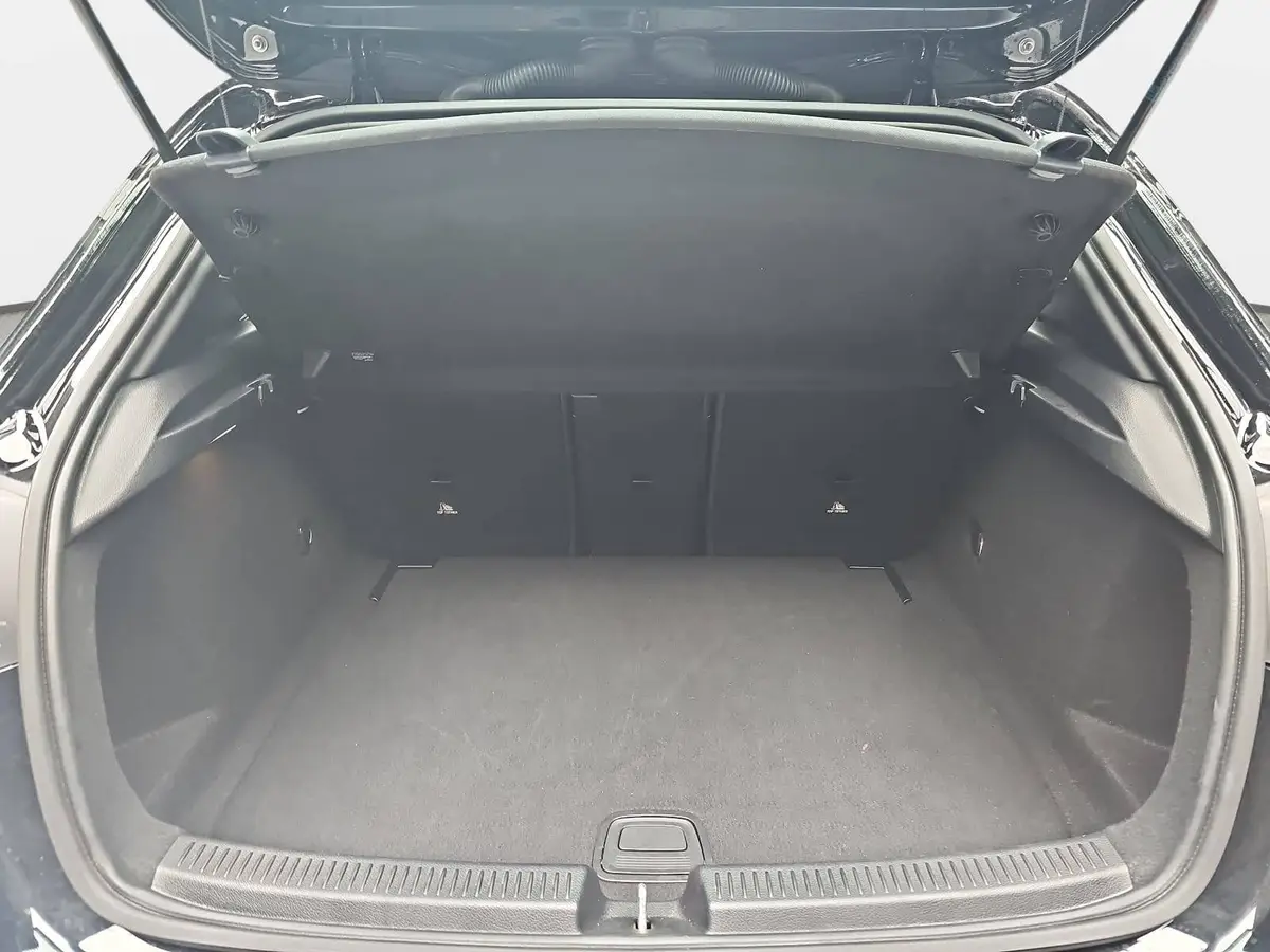 MERCEDES-BENZ A 180 DCT AMG LINE NAVI LED MBUX WINTER KAMERA LM18