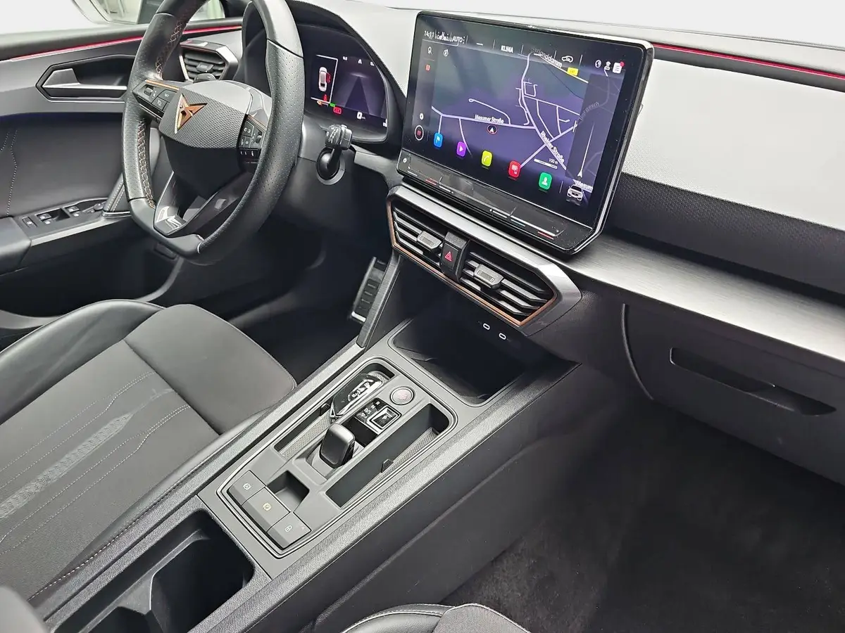 CUPRA LEON ST 1.4 E-HYBRID DSG NAVI MARIX KAMERA