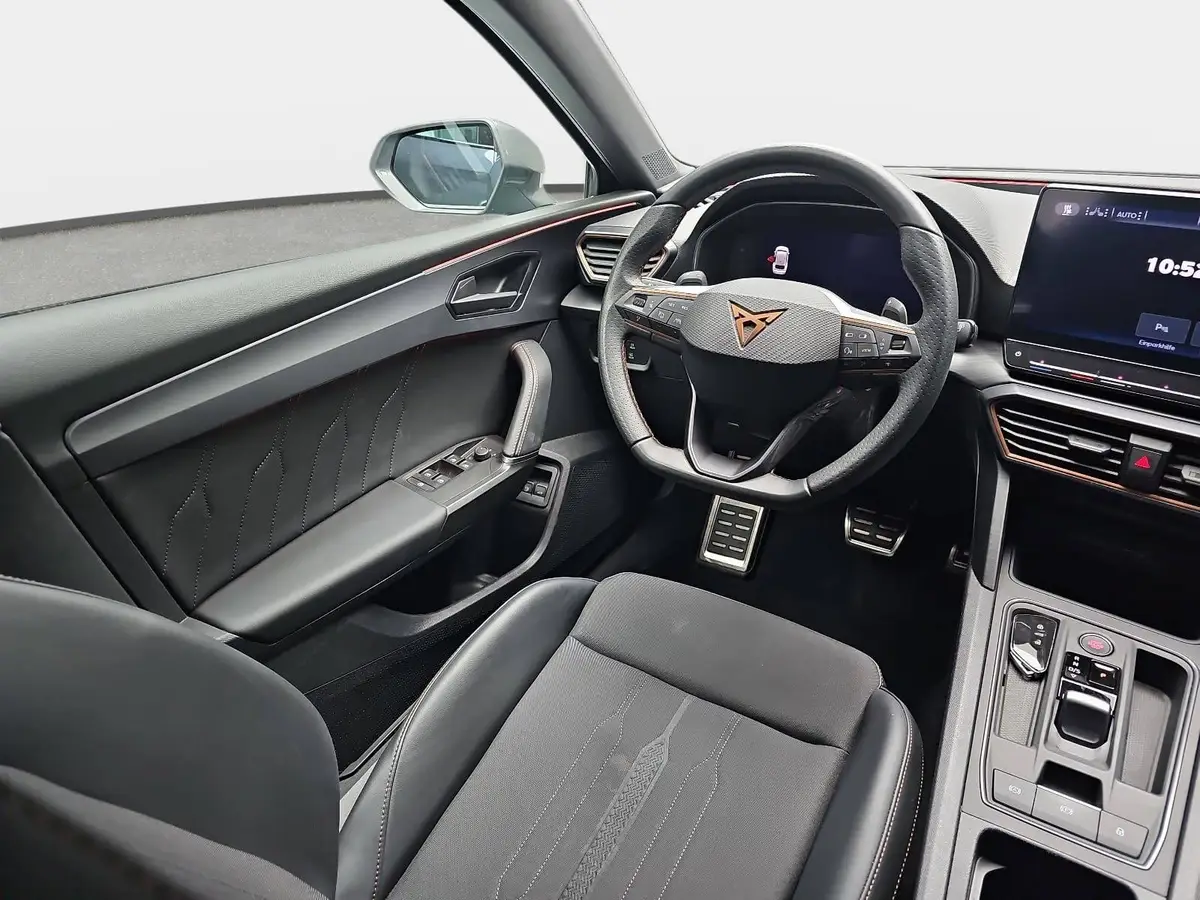 CUPRA LEON ST 1.4 E-HYBRID DSG MATRIX ACC DCC