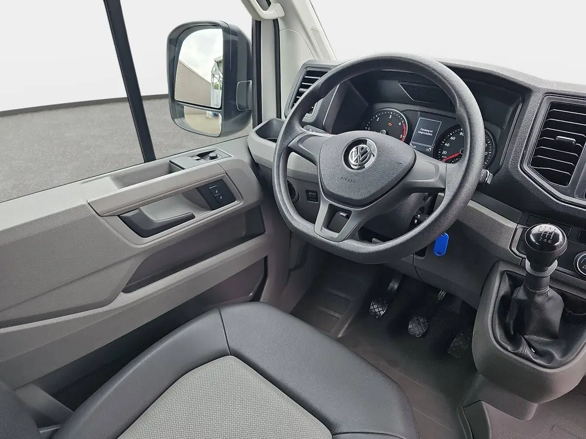 VW CRAFTER 35 TDI PLUS L3H3 FWD NAVI KLIMA 7-SITZE PDC AHK