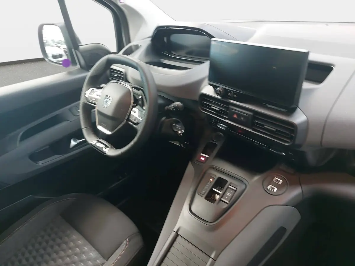 PEUGEOT RIFTER BLUEHDI 130 CV EAT8 GT L2 7-S NAVI LED AHK LM