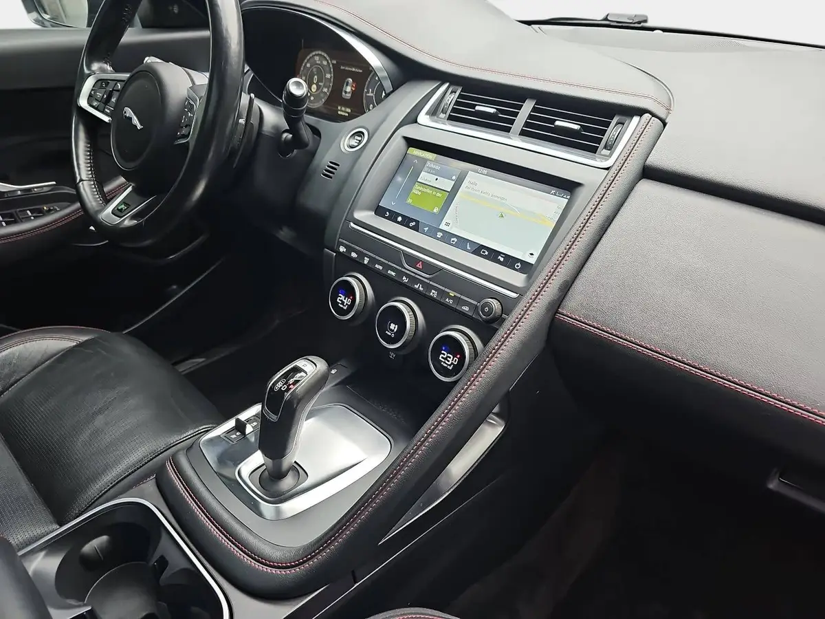 JAGUAR E-PACE D180 AUTO. R-DYNAMIC AWD NAVI LED LEDER WINTER 360