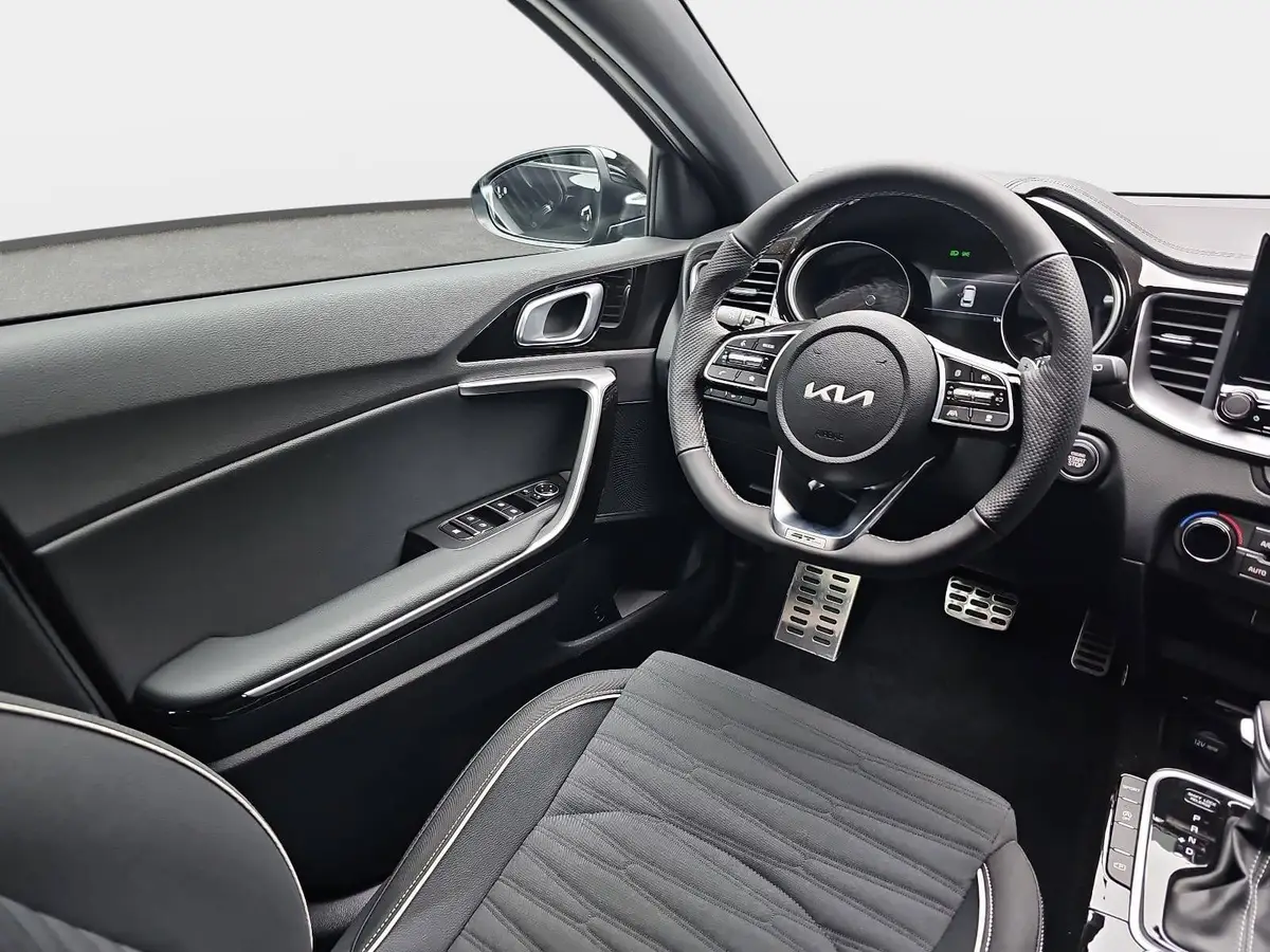 KIA CEED SW 1.5 T-GDI DCT7 GT-LINE