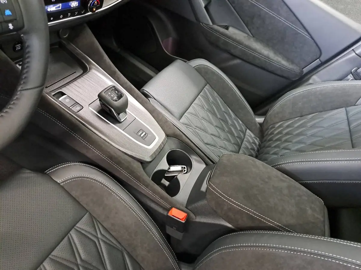 NISSAN QASHQAI 1.3 DIG-T MHEV AUTO. TEKNA PREMIUM PAKET 2-FARBEN