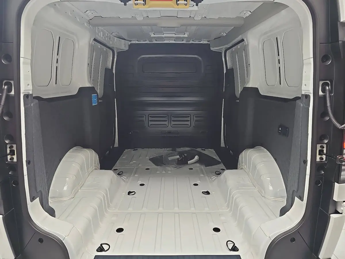 KIA PV5 CARGO L2H1 4T 71.2 KWH ELITE MJ26 WÄRMEPUMPE COMFORT-TECHNIK LM ALLWETTERREIFEN
