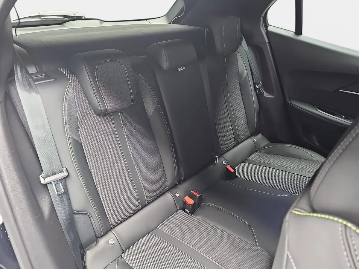 PEUGEOT 2008 1.2 HYBRID 145 E-DSC6 GT-LINE 2-WD LED KLIMAAUTO K