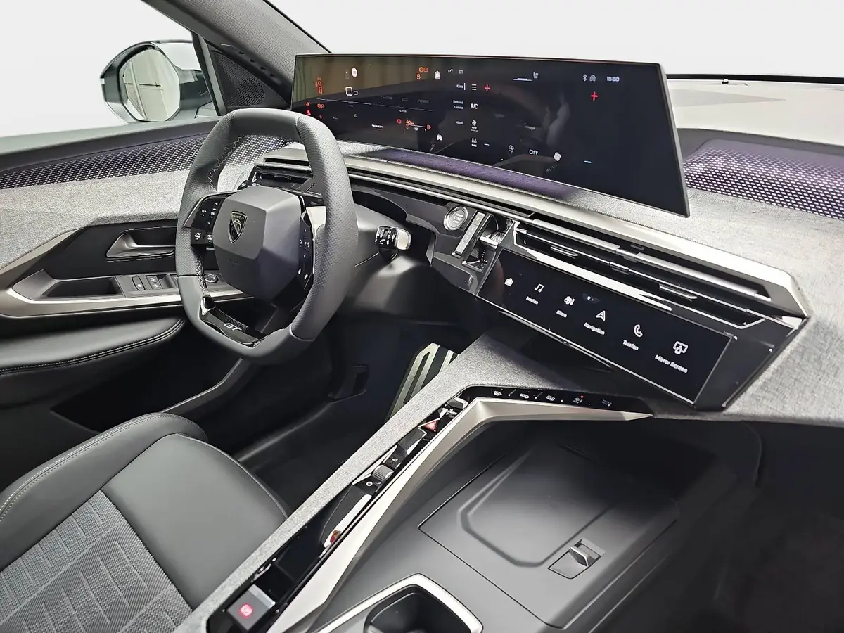 PEUGEOT 5008 1.2 HYBRID 145 E-DSC6 GT KLIMA LED 7-S DAB 360° AH