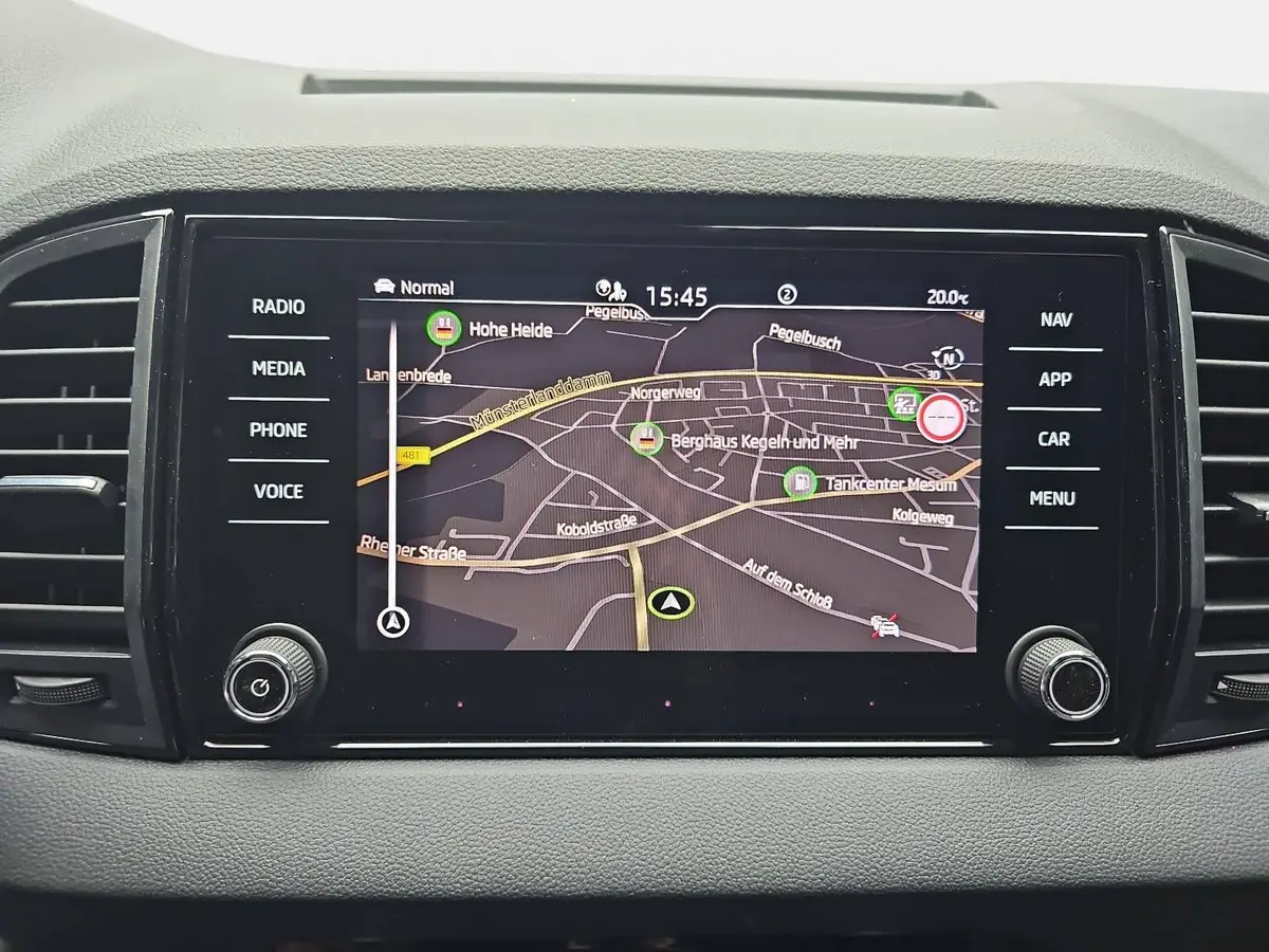 SKODA KAROQ 2.0 TDI DSG SPORTLINE 4X4 NAVI LED