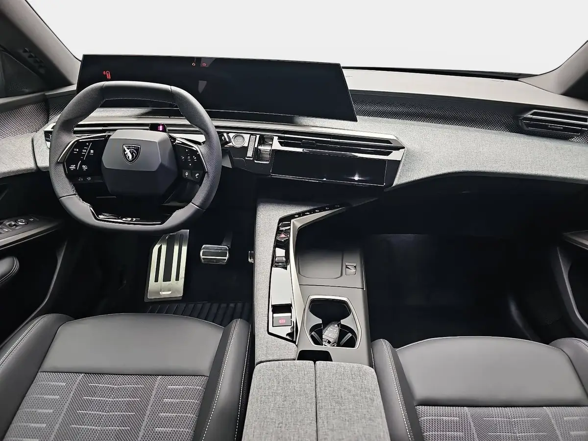 PEUGEOT 5008 1.2 HYBRID 145 E-DSC6 GT KLIMA LED 7-S DAB 360° AH