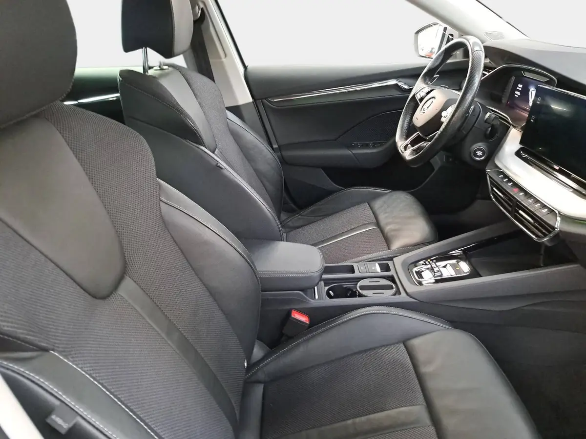 SKODA OCTAVIA COMBI HYBRID 1.4 TSI IV STYLE NAVI ACC HUD PDC KAMERA