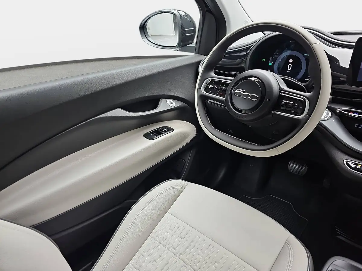 FIAT 500E ELEKTRO 42 KWH LA PRIMA