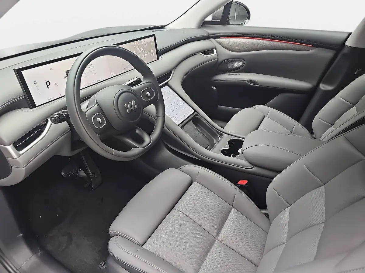 MG ANDERE EV 100 KWH MY26 PREMIUM AWD DRIVE PACK