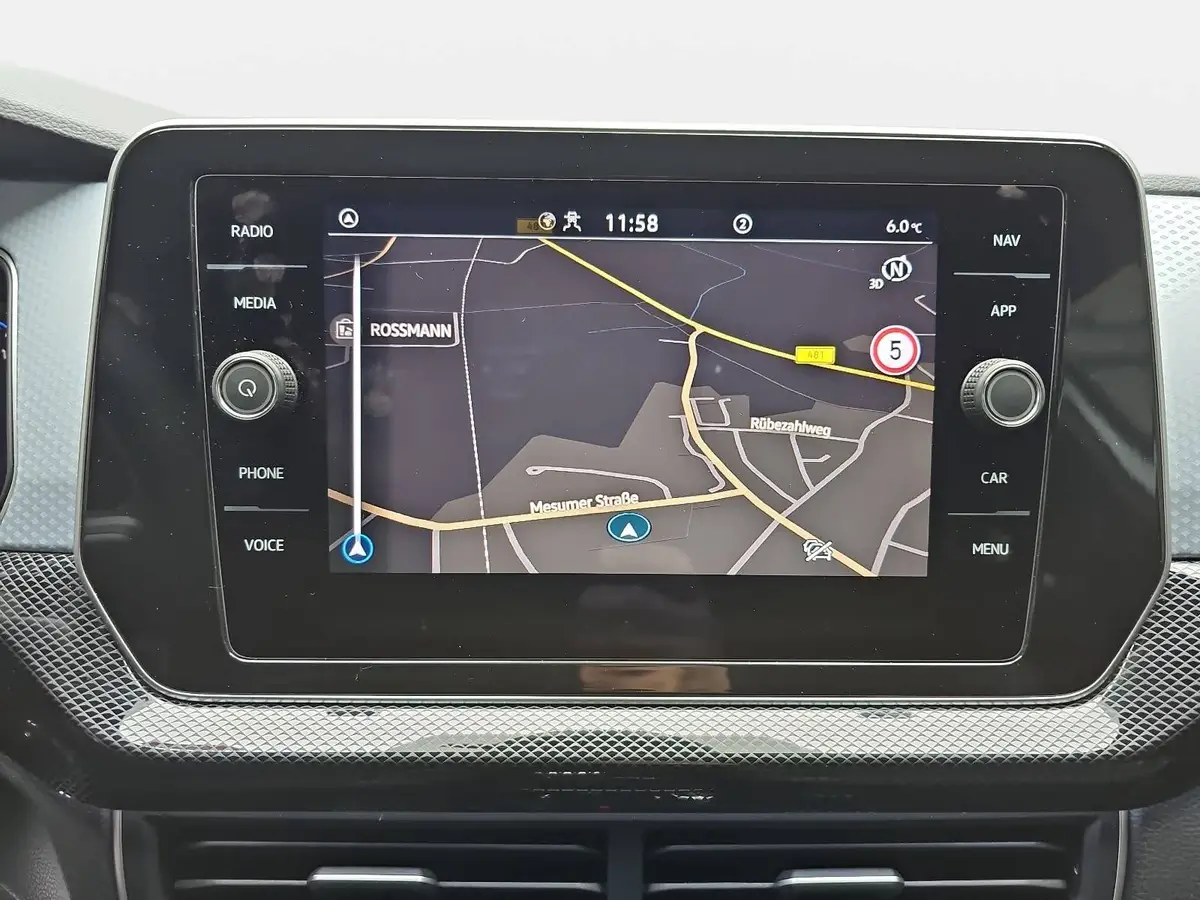 VW T-CROSS 1.0 TSI GOAL NAVI LED KLIMAAUTO ACC P-ASSIST WINTE