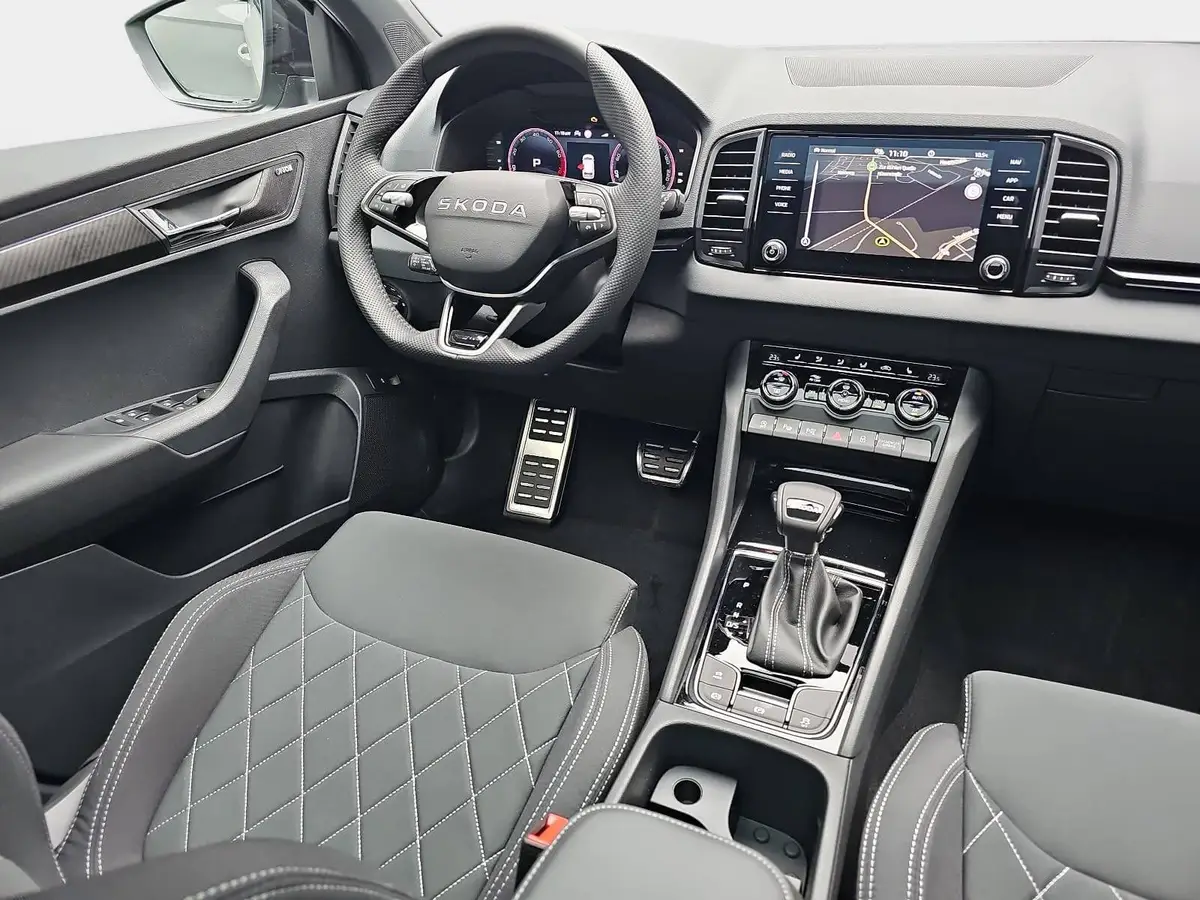 SKODA KAROQ 1.5 TSI DSG SPORTLINE NAVI LED-MATRIX PANO CANTON