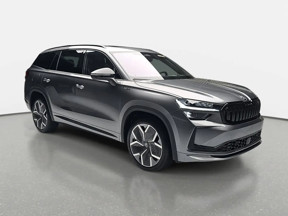 SKODA KODIAQ 1.5 TSI DSG IV PHEV SPORTLINE AHK PANO LM
