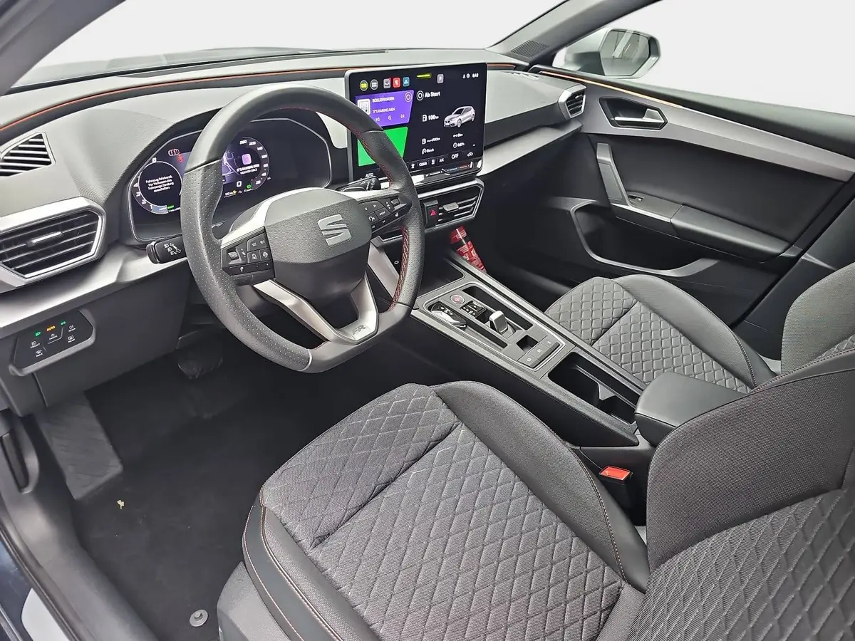 SEAT LEON 1.5 ETSI DSG FR NAVI LED PANO LM17