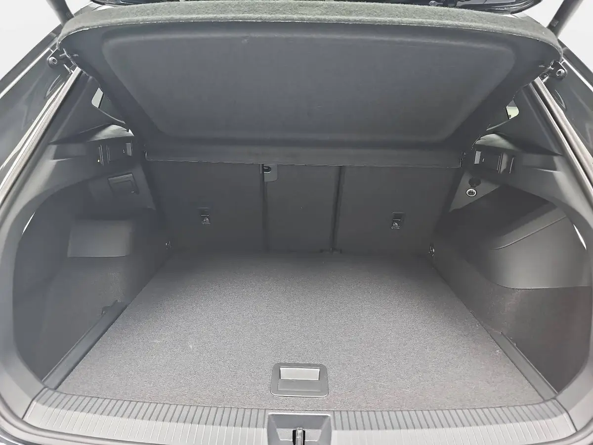 VW TIGUAN 2.0 TDI DSG R-LINE NAVI LED PANO