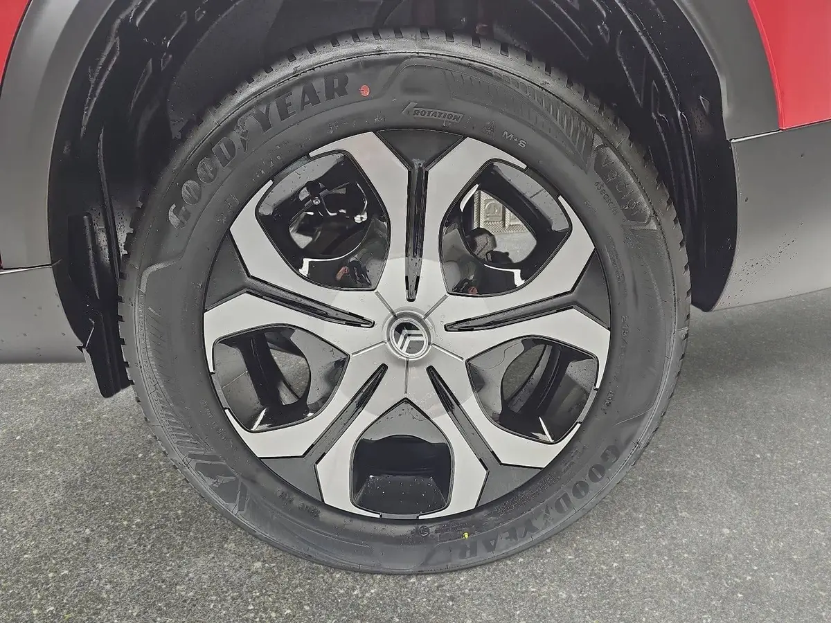 CITROËN C3 AIRCROSS 1.2 HYBRID 145 E-DCS6 PLUS 7-S